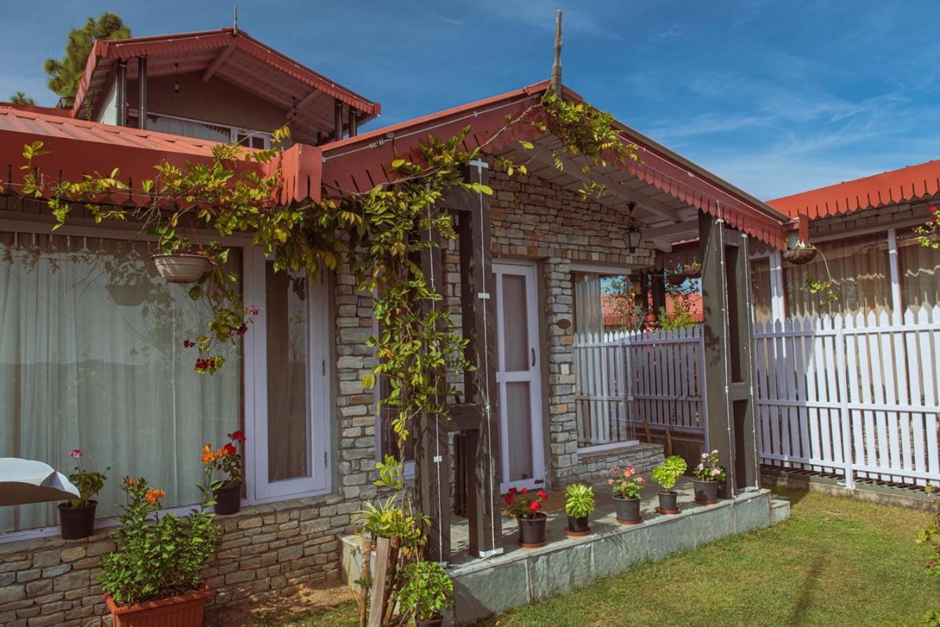 The Birdcage, Mukteshwar Hotel Exterior photo