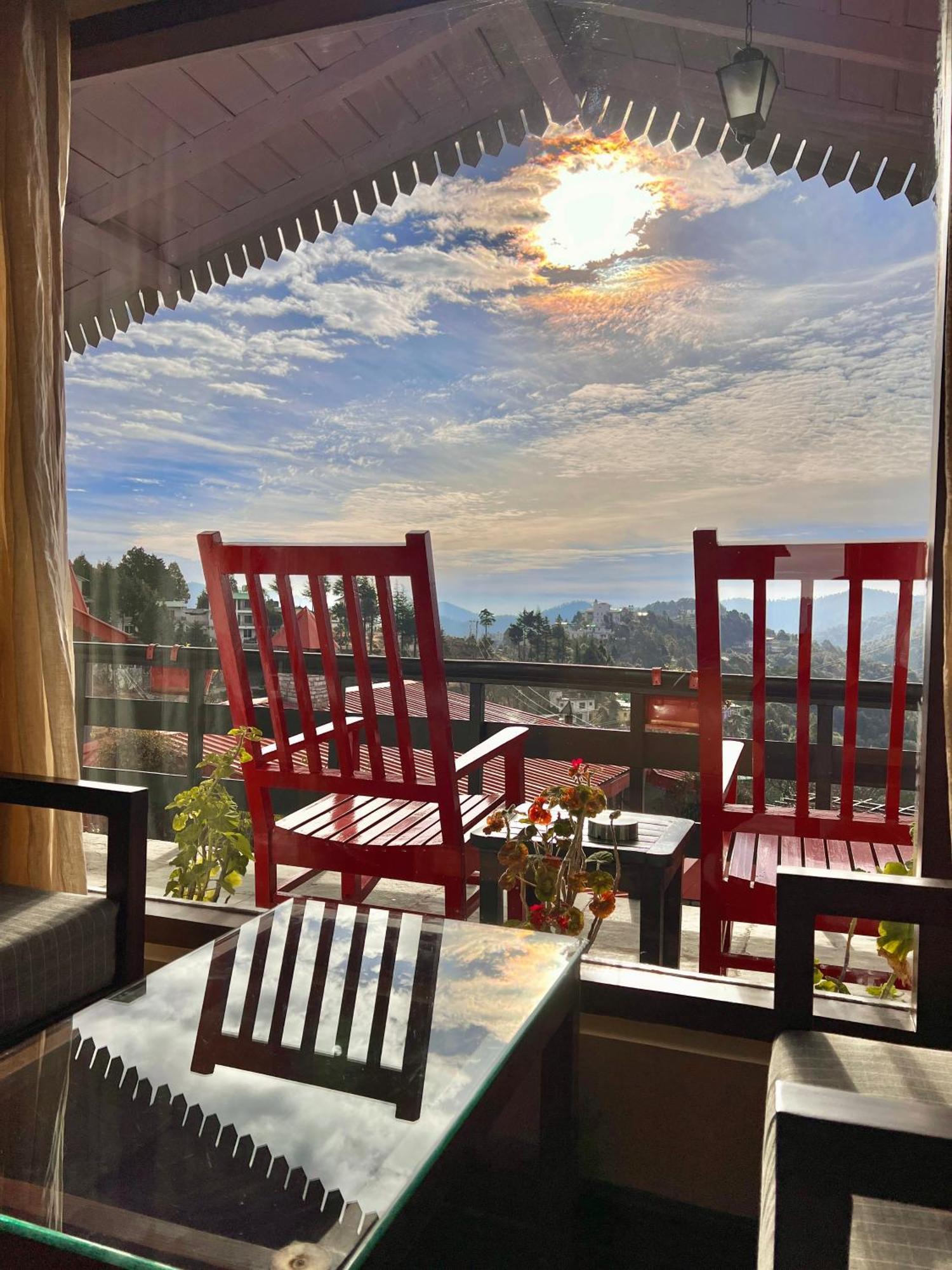 The Birdcage, Mukteshwar Hotel Room photo