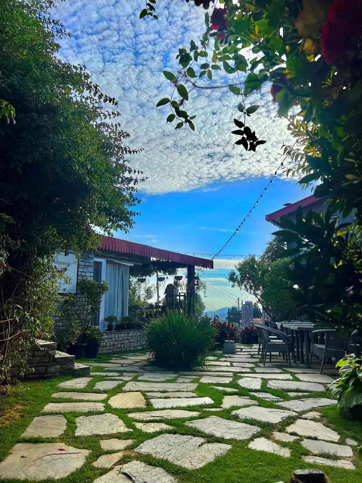 The Birdcage, Mukteshwar Hotel Exterior photo