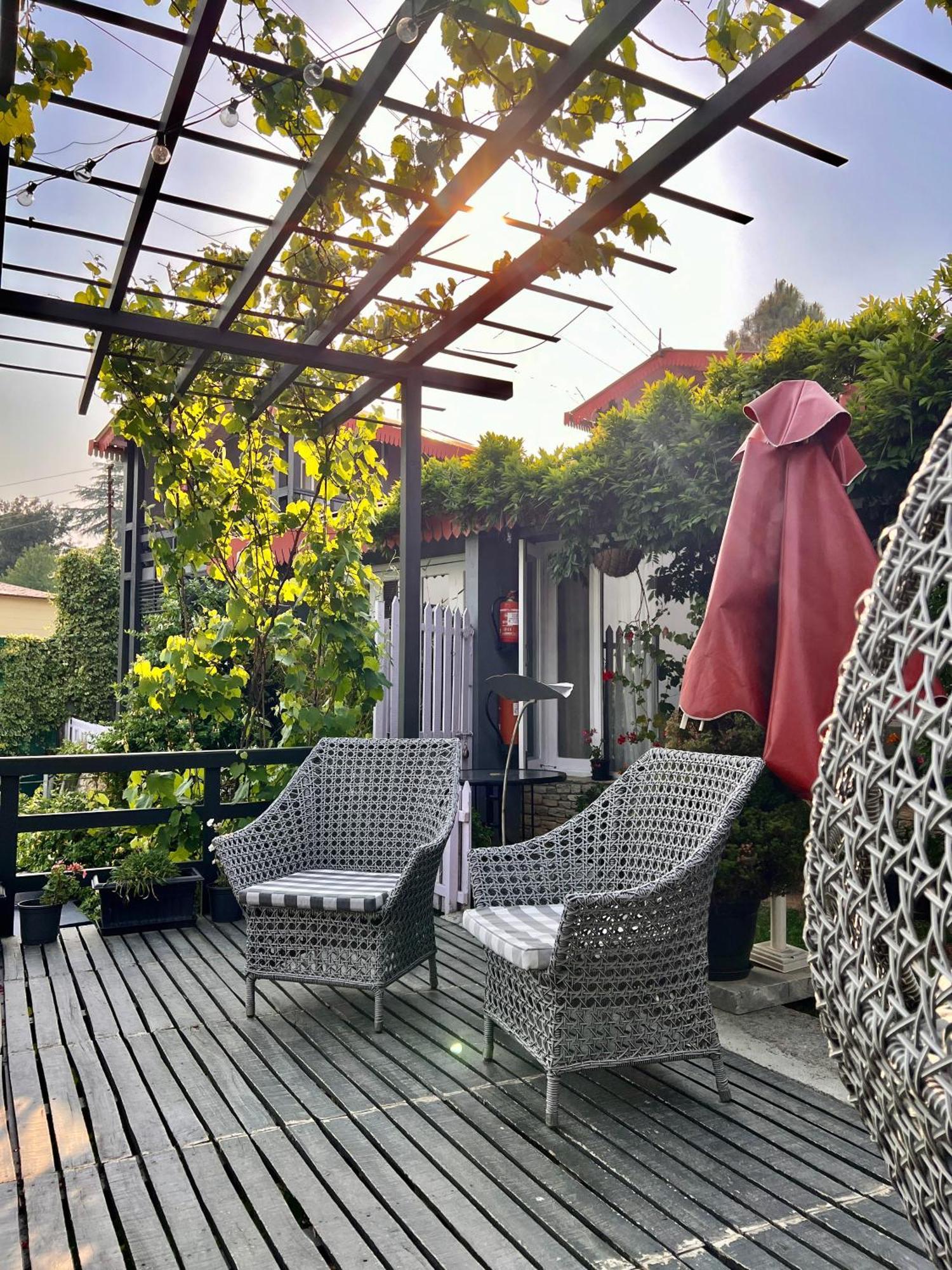 The Birdcage, Mukteshwar Hotel Room photo